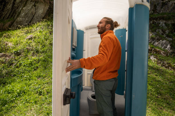 Best Porta potty rental near me  in Dundee, FL